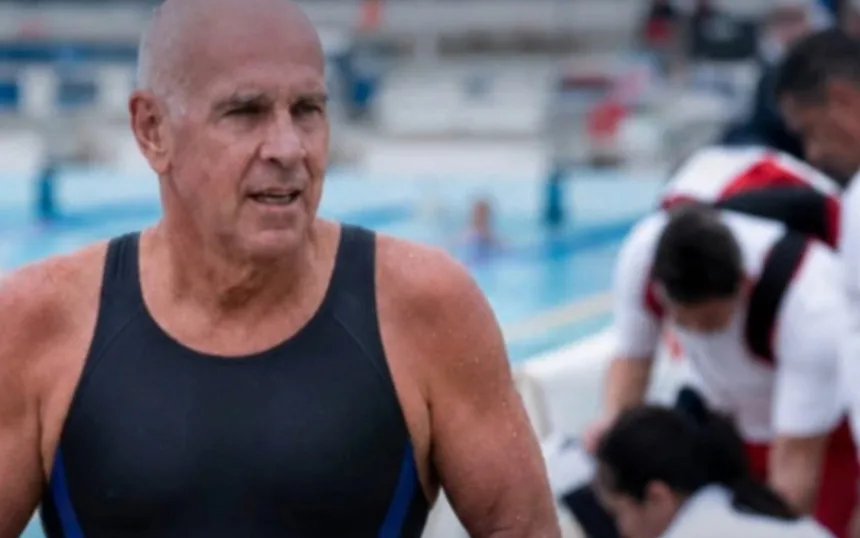 Nadador de 68 anos sofre morte em competição aquática em Salvador