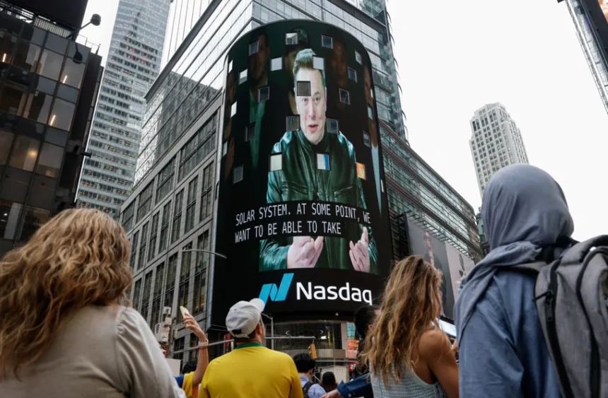 spacex-cai-pela-primeira-vez-apos-ipo-recorde-e-interrompe-rali-de-quase-50%-–-infomoney