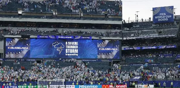 Jogo da Copa França x Iraque suspenso por clima