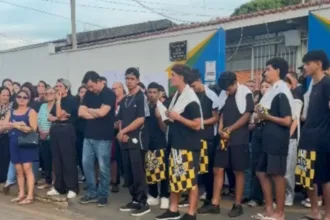 Homenagem à diretora encontrada morta em Anápolis