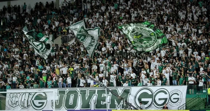 Protesto Força Jovem Goiás exige saída de Aroldo Guidão