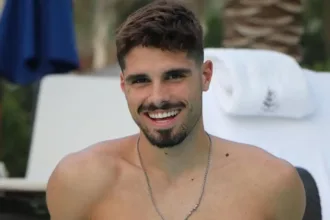 Pedro Neto, atacante galã de Portugal, em destaque nas redes sociais