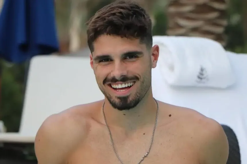 Pedro Neto, atacante galã de Portugal, em destaque nas redes sociais