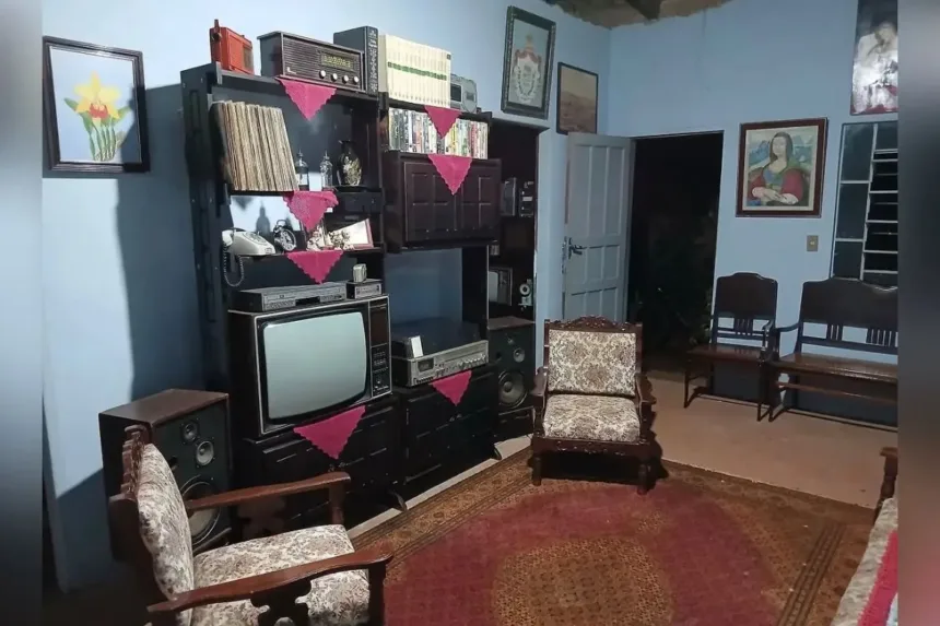 Casarão Vintage em Silvânia com objetos antigos