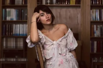 Cantora iraniana condenada a 74 chibatadas após apresentação
