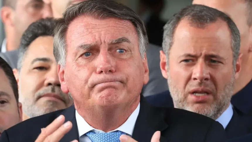 Depoimento de Bolsonaro sobre arma apreendida em blitz