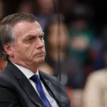 Moraes discute arma de Bolsonaro e possível falta grave