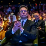 Elon Musk trilionário perde posto após queda da SpaceX