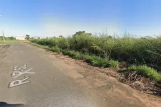 Área em Goiânia usada para moradias de famílias BRT