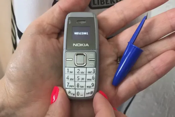 Minicelular apreendido em presídio, foco em segurança