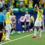 Neymar em sua estreia na Copa do Mundo
