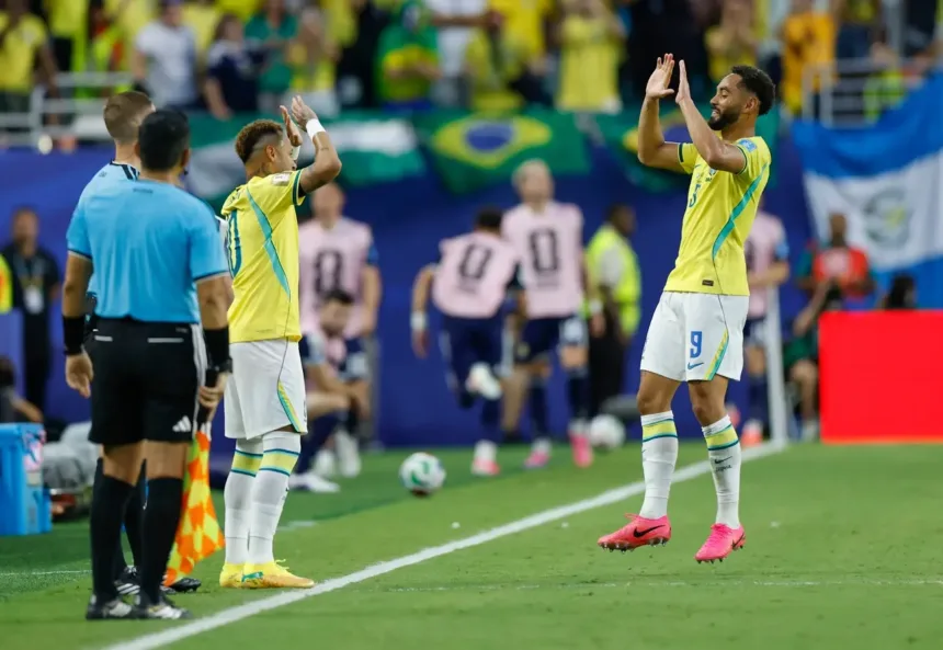 Neymar em sua estreia na Copa do Mundo