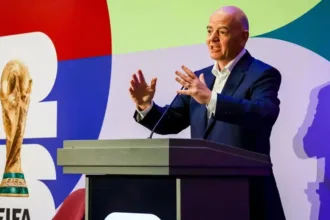 Rússia retorna às competições da Fifa após suspensão