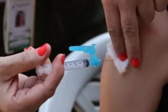 Vacina contra HPV para jovens em Goiânia