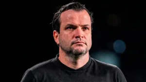 Novo treinador Goiás, Mozart, anunciado oficialmente