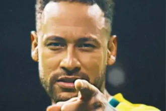 Neymar comemora gol contra Japão na seleção brasileira