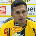 Vila Nova hoje é o time a ser batido, diz atacante