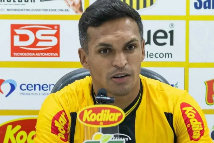 Vila Nova hoje é o time a ser batido, diz atacante