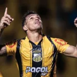 Atacante Robson Fernandes do Novorizontino em destaque