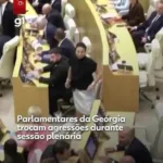 Deputados trocam socos no Parlamento da Geórgia