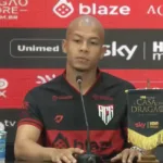 Atlético x Ponte Preta no Estádio Antônio Accioly
