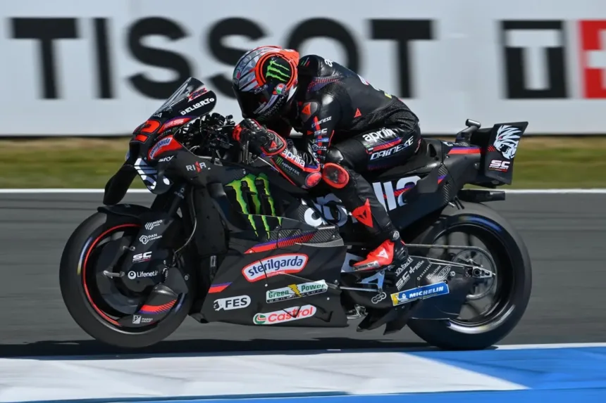 MotoGP na Holanda com Bezzecchi liderando e acidentes