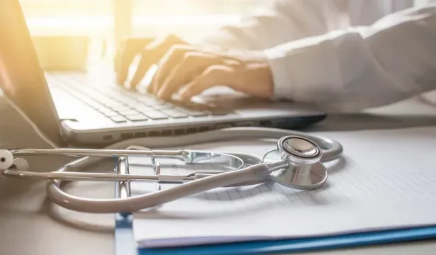 anvisa-proibe-plataforma-de-consulta-online-e-entrega-de-medicamento