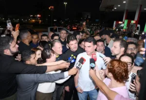 Flávio Bolsonaro na Romaria do Divino Pai Eterno em Trindade