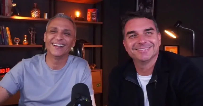 Flávio Bolsonaro visita Gustavo Gayer em Goiânia