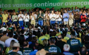Daniel Vilela e Gracinha Caiado no encontro da base aliada