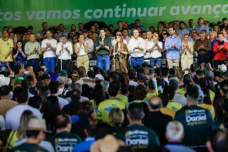 Daniel Vilela e Gracinha Caiado no encontro da base aliada