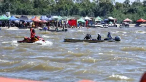 Temporada Araguaia 2026 com rio cheio em Aruanã