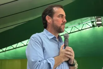 Gustavo Mendanha em discurso sobre pré-candidatura ao Senado