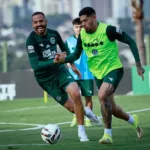 Jogadores do Goiás treinando para a Série B