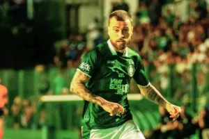 Goiás enfrenta Náutico fora de casa na Série B