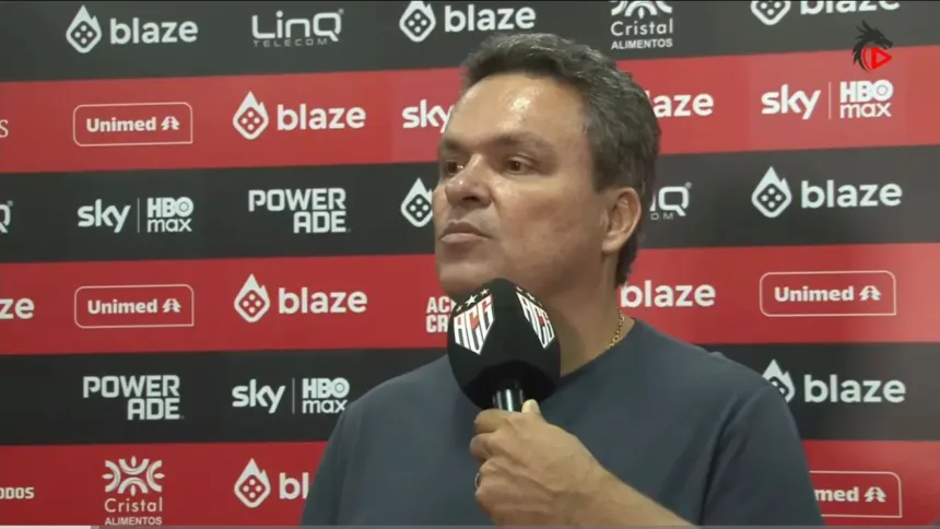 Vitória do Atlético sobre a Ponte Preta, críticas de Adson