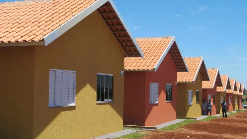 Fraude em contratos da Agehab leva à suspensão de entrega de casas