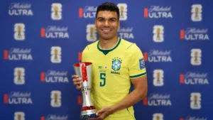 Casemiro melhor em campo contra o Japão, eleito pela Fifa