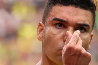 Comemoração de Casemiro após marcar gol
