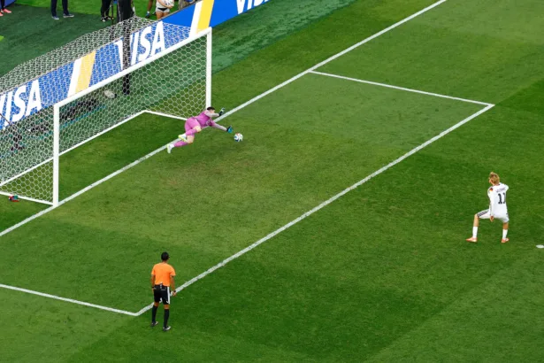 Paraguai elimina Alemanha nos pênaltis, goleiro Gill em destaque
