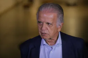 José Múcio em Caracas para ajuda à Venezuela após terremotos