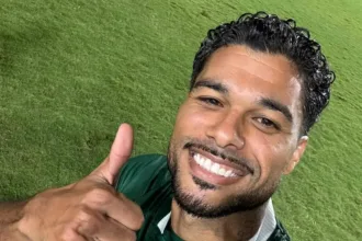 Gol de Djalma Silva pelo Goiás contra o Náutico