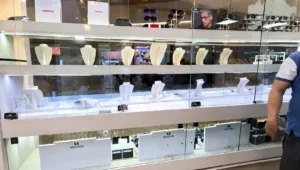 Furto em joalheria por Piratas de Shopping em Aparecida
