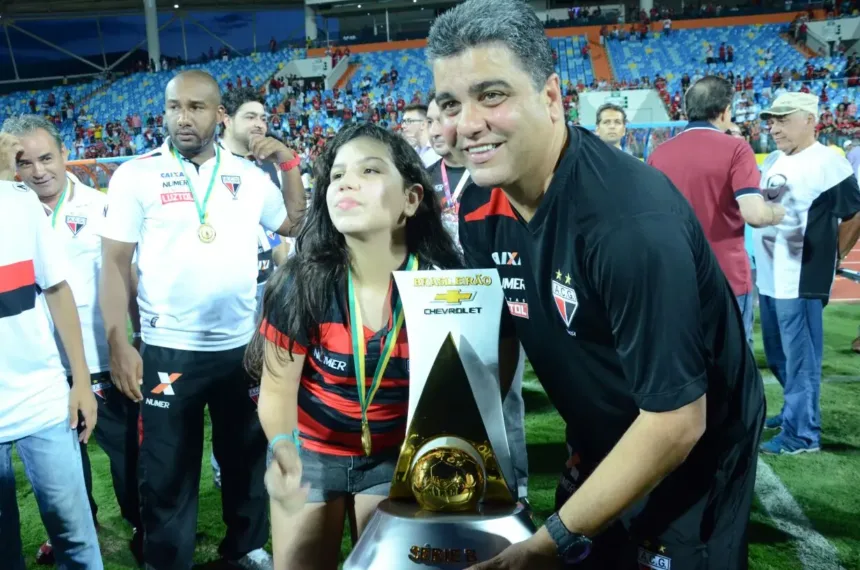 Marcelo Cabo técnico no Caxias enfrentando Anápolis