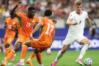 Costa do Marfim x Noruega no 1º tempo da Copa