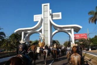 Guia completo da Romaria em Trindade com dicas de como chegar e onde estacionar