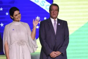 Saída de Michelle Bolsonaro da presidência do PL Mulher