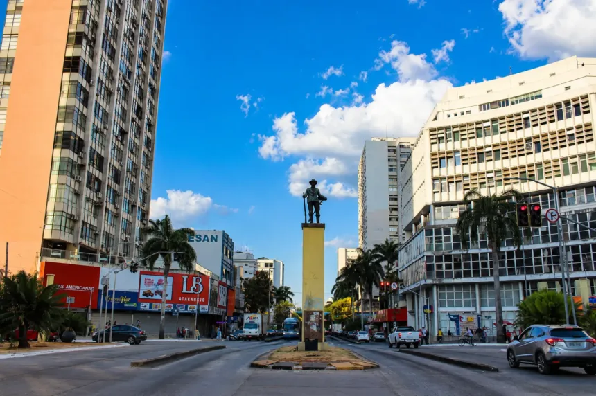 Revitalização do Centro de Goiânia com moradores retornando