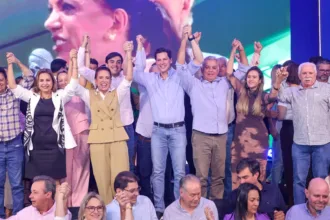 Gracinha Caiado em evento político com prefeitos para o Senado