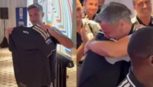 Árbitro final Copa do Mundo emocionado ao ser escolhido